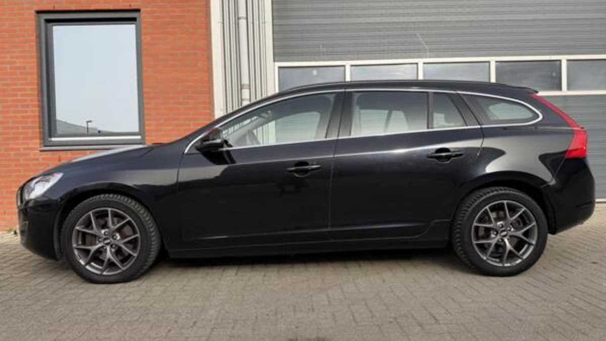 Volvo V60 — foto 1