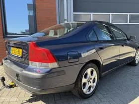 Volvo S60 thumbnail 3