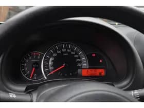 Nissan Micra 1.2 thumbnail 9