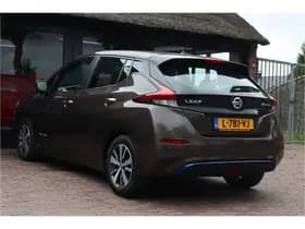 Nissan Leaf thumbnail 3