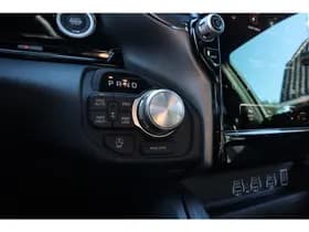 Dodge Ram 1500 2025 3.0L HURRICANE LARAMIE Night Premium thumbnail 39