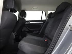 Volkswagen Passat thumbnail 31