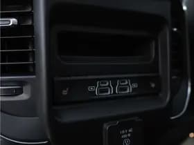 Dodge Ram 1500 2025 3.0L HURRICANE LARAMIE Night thumbnail 43