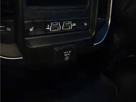 Dodge Ram 1500 5.7 V8 4x4 Crew Cab Laramie thumbnail 19