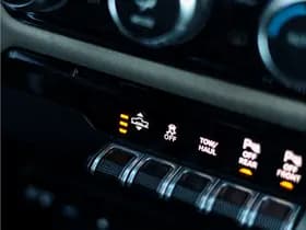 Dodge Ram 1500 5.7 V8 4x4 Crew Cab Laramie thumbnail 36