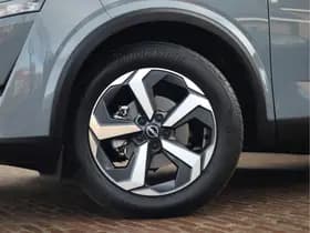 Nissan Qashqai thumbnail 3