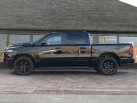 Dodge Ram 1500 2025 3.0L HURRICANE LARAMIE Night thumbnail 7