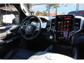 Dodge Ram 1500 2025 3.0L HURRICANE LARAMIE Night Premium thumbnail 3