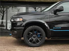 Dodge Ram 1500 2025 3.0L HURRICANE LARAMIE Night Premium thumbnail 6