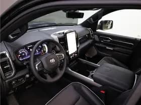 Dodge Ram 1500 2025 3.0L HURRICANE LARAMIE Night Premium thumbnail 27