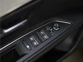 Peugeot 3008 1.6 HYbrid 300 GT Pack thumbnail 30