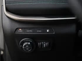 Jeep Compass 4xe 240 Plug-in Hybrid Upland thumbnail 26