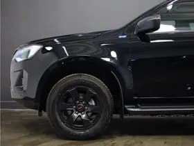 Isuzu D-max EV EXTENDED CAB 4WD LSX AT thumbnail 24