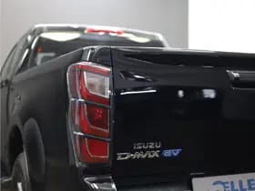 Isuzu D-max EV EXTENDED CAB 4WD LSX AT thumbnail 32