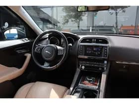 Jaguar F-Pace 3.0 Portfolio AWD 30d Navigatie thumbnail 15