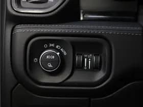 Dodge Ram 1500 5.7 V8 4x4 Crew Cab Limited LPG Onderbouw thumbnail 40