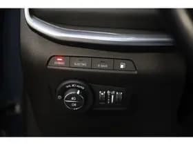 Jeep Compass 4xe 240 Plug-in Hybrid Electric S thumbnail 31