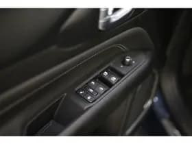 Jeep Compass 4xe 240 Plug-in Hybrid Electric S thumbnail 32