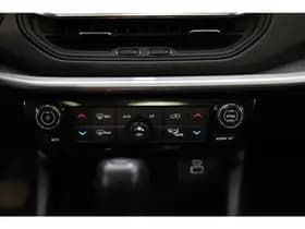 Jeep Compass 4xe 240 Plug-in Hybrid Electric S thumbnail 36