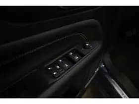 Jeep Compass 4xe 240 Plug-in Hybrid Electric S thumbnail 37