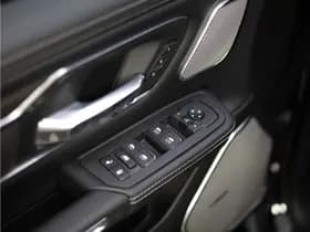 Dodge Ram 1500 2025 3.0L HURRICANE LARAMIE Night thumbnail 30