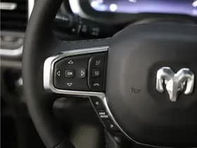 Dodge Ram 1500 2025 3.0L HURRICANE LARAMIE Night thumbnail 35