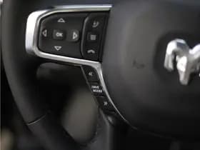 Dodge Ram 1500 2025 3.0L HURRICANE LARAMIE Night thumbnail 36