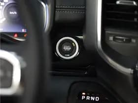 Dodge Ram 1500 2025 3.0L HURRICANE LARAMIE Night thumbnail 39