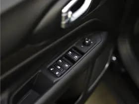 Jeep Compass 4xe 190 Plug-in Hybrid Electric Limited thumbnail 23