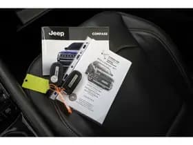 Jeep Compass 4xe 240 Plug-in Hybrid Electric S thumbnail 14
