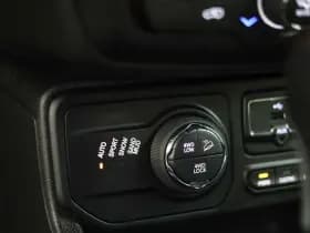 Jeep Renegade 4xe 240 Plug-in Hybrid Electric S thumbnail 13