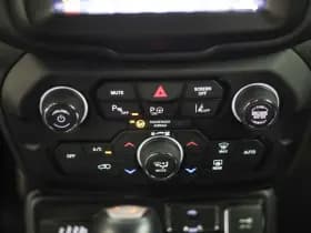 Jeep Renegade 4xe 240 Plug-in Hybrid Electric S thumbnail 15