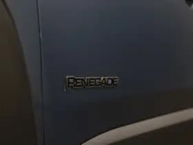 Jeep Renegade 4xe 240 Plug-in Hybrid Electric S thumbnail 24