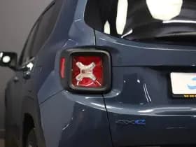 Jeep Renegade 4xe 240 Plug-in Hybrid Electric S thumbnail 32