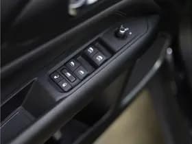 Jeep Compass 4xe 190 Plug-in Hybrid Electric Night Eagle thumbnail 8