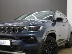 Jeep Compass 4xe 240 Plug-in Hybrid Electric S thumbnail 3