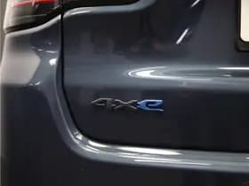 Jeep Compass 4xe 240 Plug-in Hybrid Electric S thumbnail 22