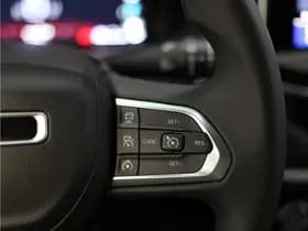 Jeep Compass 4xe 240 Plug-in Hybrid Electric S thumbnail 26