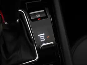 Jeep Compass 4xe 240 Plug-in Hybrid Electric S thumbnail 28