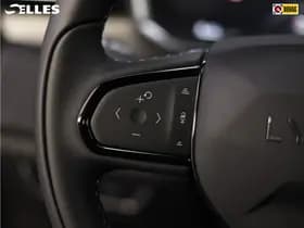 Lynk & Co 01 thumbnail 9