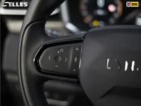 Lynk & Co 01 thumbnail 12