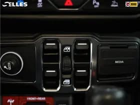 Jeep Wrangler thumbnail 20