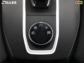 Nissan Qashqai thumbnail 9