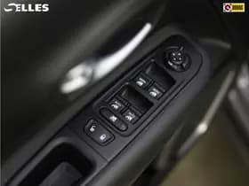 Jeep Renegade thumbnail 18