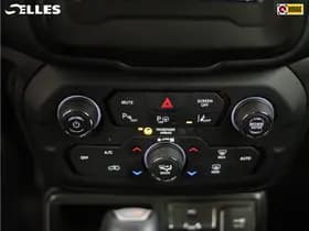 Jeep Renegade thumbnail 20