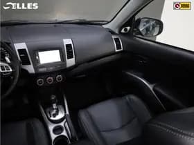 Mitsubishi Outlander thumbnail 35