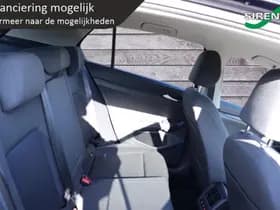 Volkswagen Golf thumbnail 40