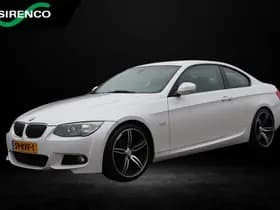 BMW 320i thumbnail 2