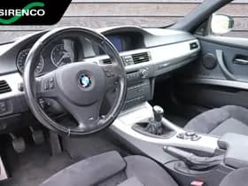 BMW 320i thumbnail 14