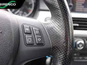 BMW 320i thumbnail 22